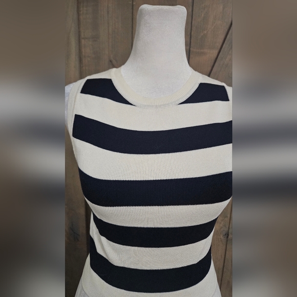 ZARA Knit Striped Crop Sleeveless Top In Navy/white. Size L - Picture 7 of 13